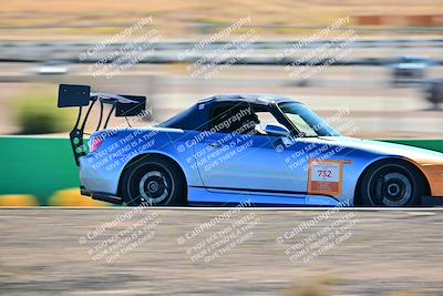 media/Oct-18-2025-Extreme Speed (Sat) [[d6d7e1fef1]]/Red-Green/